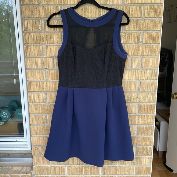 Open back dress - Picture 1 of 2